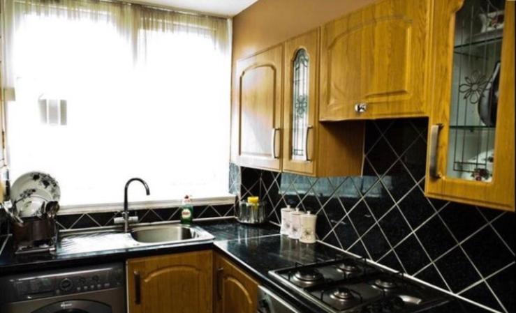 Ensuite With Kitchen Ext Large Room With Balcony In Zone 2 London Eksteriør billede